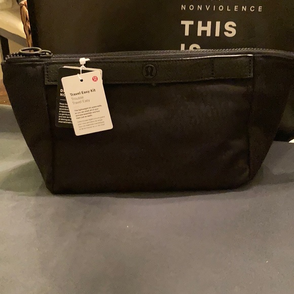 NWT lululemon Travel Easy Kit - Picture 6 of 6